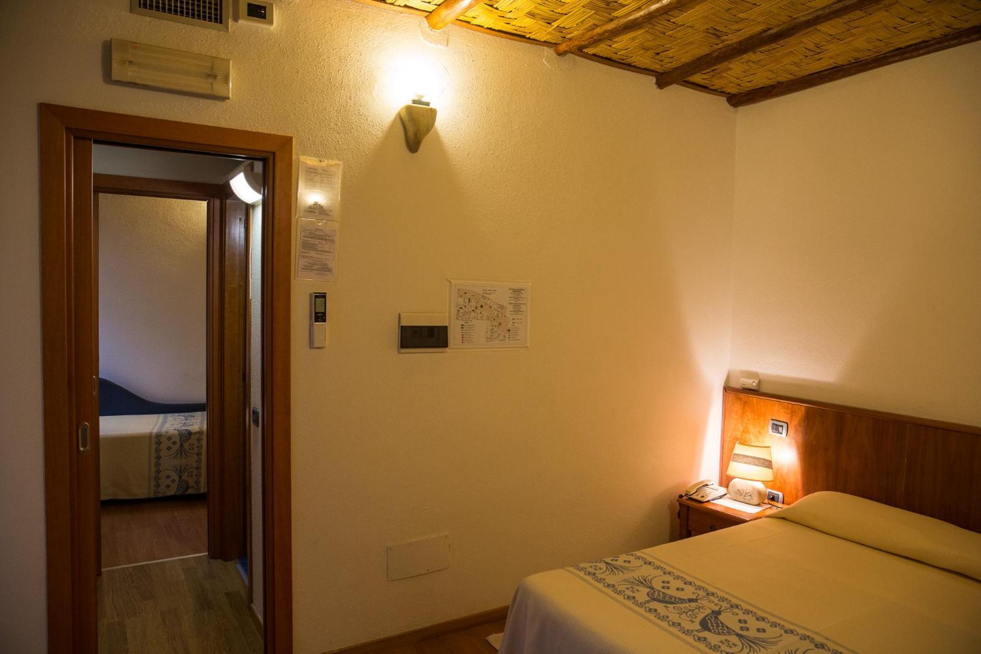 Canu Hotel 3*