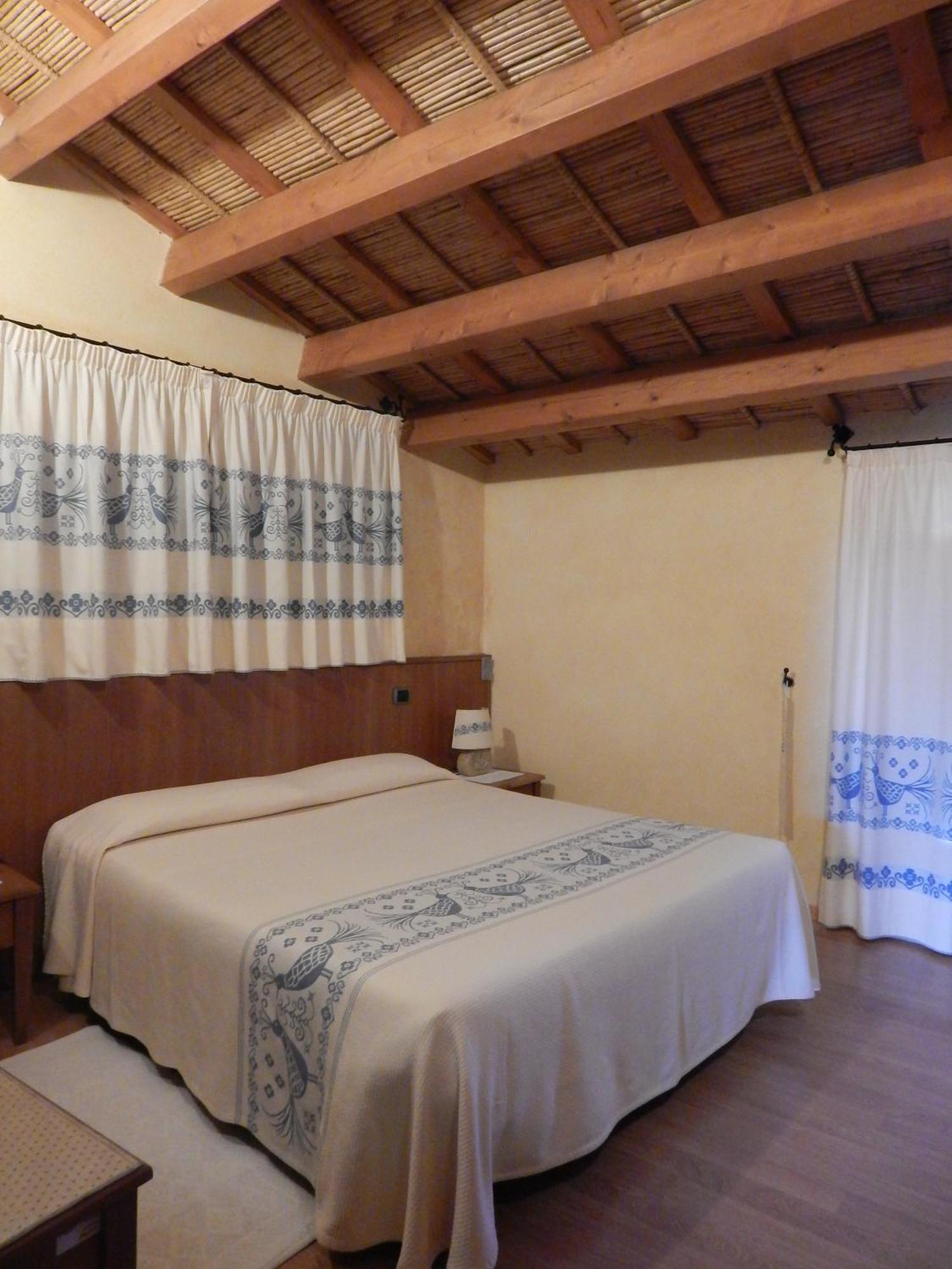 Canu Hotel 3*