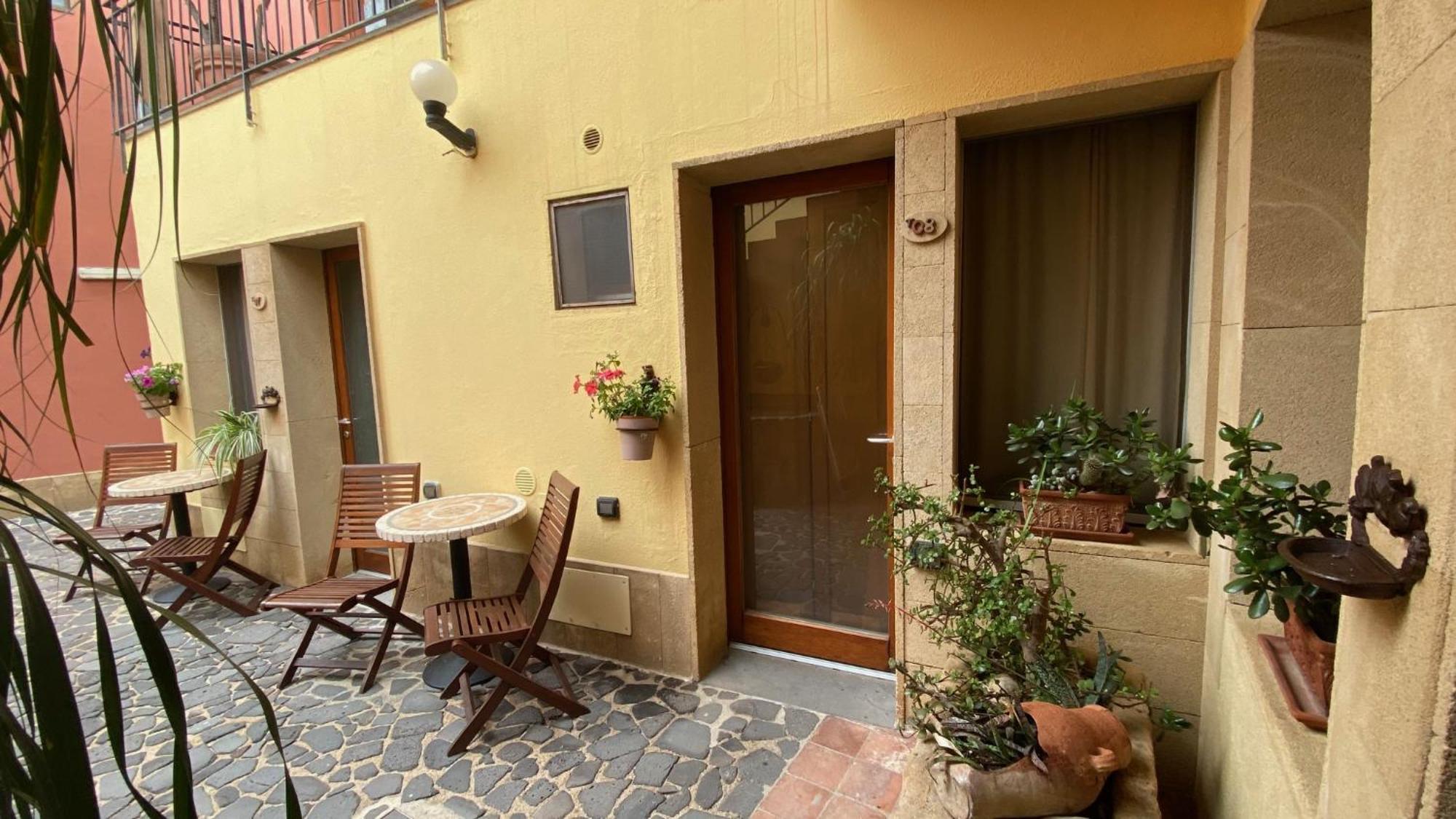Canu Hotel Cabras