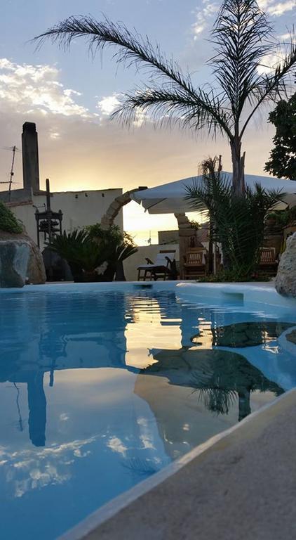Canu Hotel