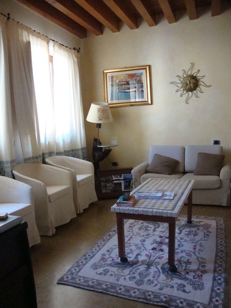 Canu Hotel